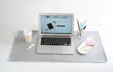 Load image into Gallery viewer, Good Blues - Table Set
