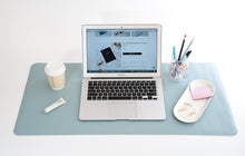 Load image into Gallery viewer, Good Blues - Table Set
